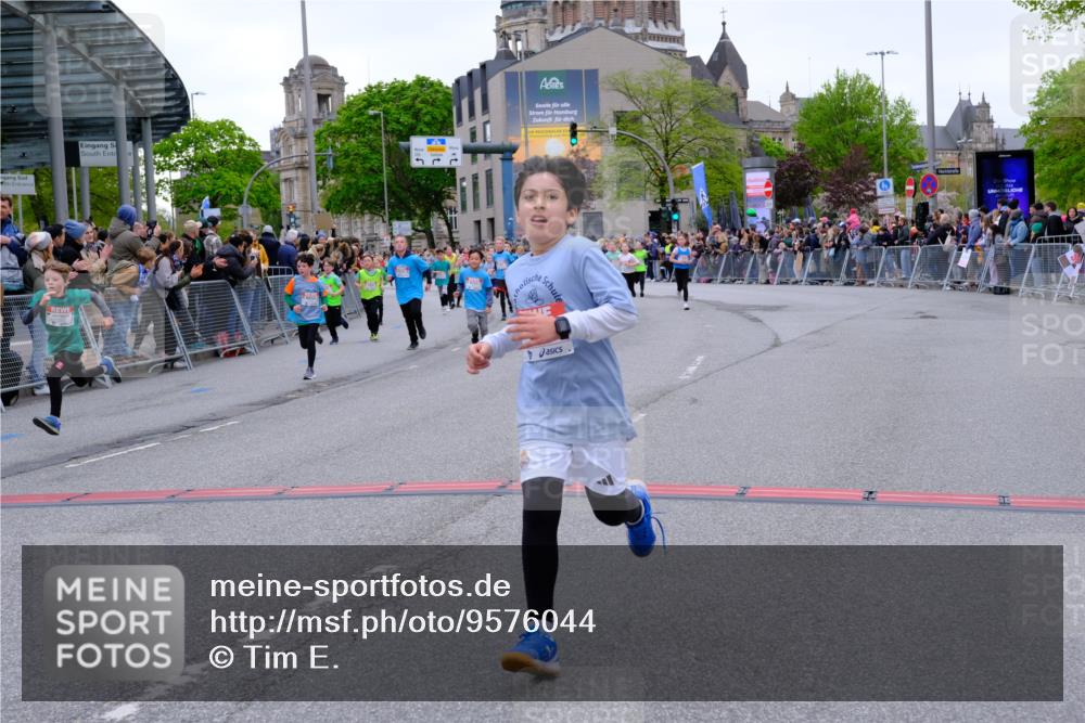 25.04.2026 - Das Zehntel Tim E. http://msf.ph/oto/9576044 25.04.2026 10:55:36 Ziel 5034, 5035, 5039, 5195, 5420, 5443, 5578, 5583, 5696, 5697, 5721, 5747, 5756, 5790, 5791, 6010, 6025, 6067, 6412, 6433, 6526, 6552, 6586, 6871, 6876, 6884, 6939, 6946, 6952, 6953, 6965, 6999, 7161, 7228, 7244, 7466, 7518, 7835 meine-sportfotos.de