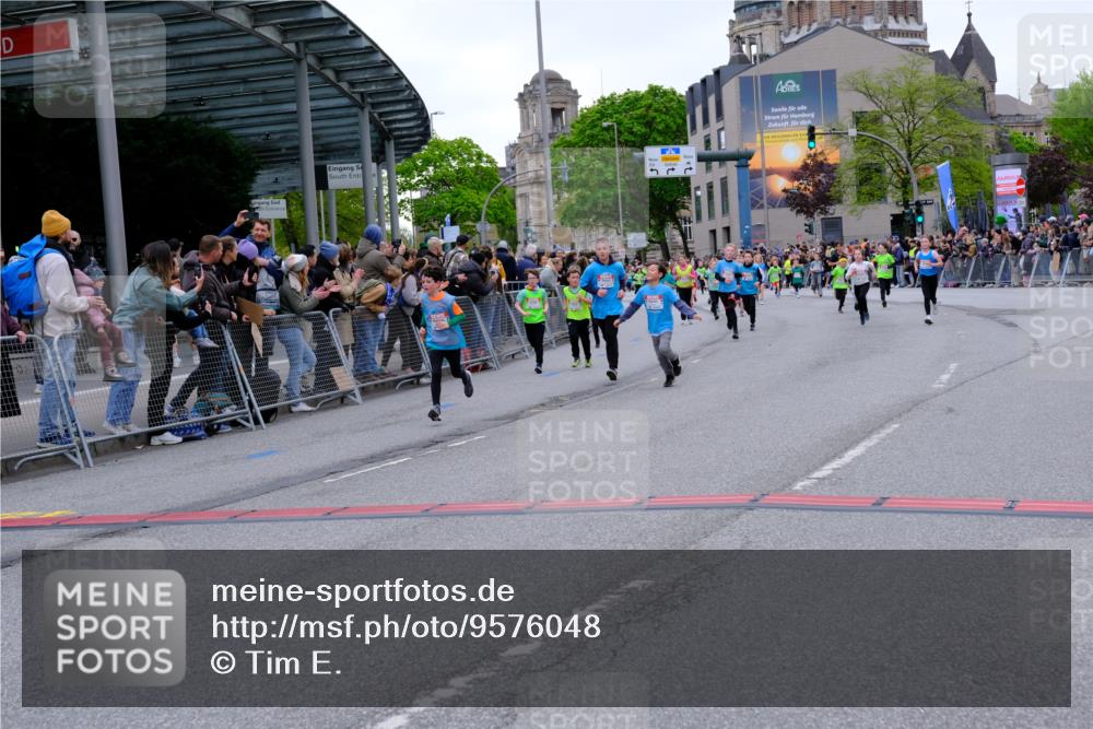 25.04.2026 - Das Zehntel Tim E. http://msf.ph/oto/9576048 25.04.2026 10:55:37 Ziel 5039, 5195, 5420, 5443, 5578, 5583, 5696, 5697, 5721, 5747, 5756, 5790, 5791, 5978, 6010, 6025, 6067, 6074, 6412, 6526, 6552, 6586, 6871, 6876, 6884, 6886, 6939, 6946, 6952, 6953, 6965, 6999, 7161, 7228, 7244, 7466, 7518, 7835, 7903, 8007 meine-sportfotos.de