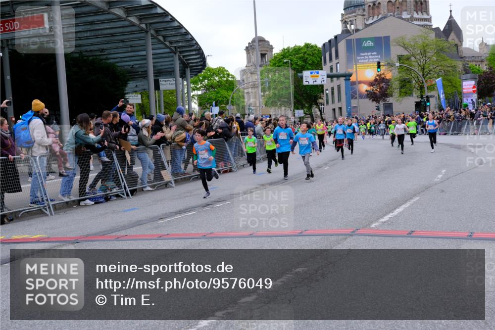 25.04.2026 - Das Zehntel Tim E. http://msf.ph/oto/9576049 25.04.2026 10:55:37 Ziel 5039, 5195, 5420, 5443, 5578, 5583, 5696, 5697, 5721, 5747, 5756, 5790, 5791, 5978, 6010, 6025, 6067, 6074, 6412, 6526, 6552, 6586, 6871, 6876, 6884, 6886, 6939, 6946, 6952, 6953, 6965, 6999, 7161, 7228, 7244, 7466, 7518, 7835, 7903, 8007 meine-sportfotos.de