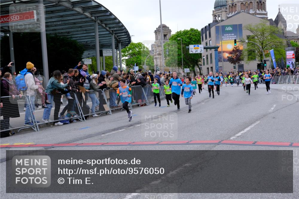 25.04.2026 - Das Zehntel Tim E. http://msf.ph/oto/9576050 25.04.2026 10:55:37 Ziel 5039, 5195, 5420, 5443, 5578, 5583, 5696, 5697, 5721, 5747, 5756, 5790, 5791, 5978, 6010, 6025, 6067, 6074, 6412, 6526, 6552, 6586, 6871, 6876, 6884, 6886, 6939, 6946, 6952, 6953, 6965, 6999, 7161, 7228, 7244, 7466, 7518, 7835, 7903, 8007 meine-sportfotos.de