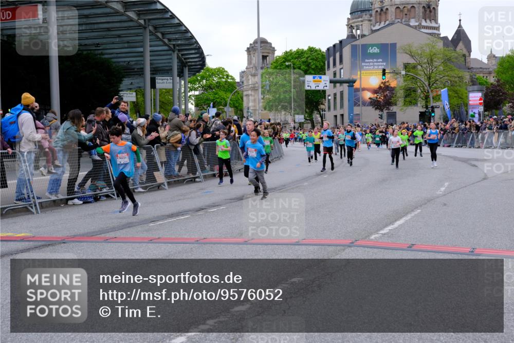 25.04.2026 - Das Zehntel Tim E. http://msf.ph/oto/9576052 25.04.2026 10:55:38 Ziel 5039, 5195, 5226, 5229, 5420, 5443, 5578, 5583, 5696, 5741, 5747, 5790, 5791, 5872, 5978, 6010, 6025, 6074, 6412, 6552, 6586, 6871, 6876, 6884, 6886, 6939, 6946, 6952, 6953, 6999, 7161, 7228, 7466, 7518, 7835, 7903, 8007 meine-sportfotos.de