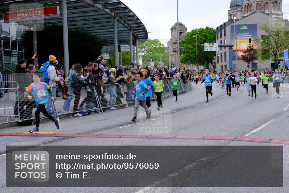 25.04.2026 - Das Zehntel Tim E. http://msf.ph/oto/9576059 25.04.2026 10:55:39 Ziel 5039, 5195, 5226, 5229, 5420, 5443, 5578, 5583, 5696, 5741, 5747, 5790, 5791, 5872, 5978, 6010, 6025, 6074, 6093, 6412, 6552, 6586, 6871, 6876, 6884, 6886, 6939, 6946, 6952, 6953, 6999, 7228, 7518, 7835, 7903, 8007 meine-sportfotos.de