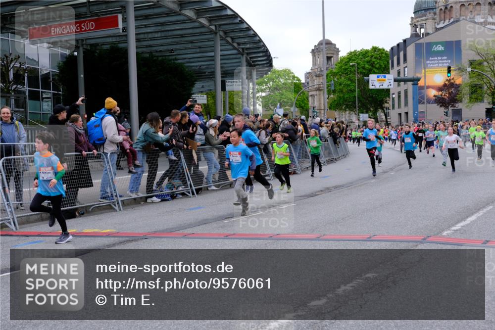25.04.2026 - Das Zehntel Tim E. http://msf.ph/oto/9576061 25.04.2026 10:55:39 Ziel 5039, 5195, 5226, 5229, 5420, 5443, 5578, 5583, 5696, 5741, 5747, 5790, 5791, 5872, 5978, 6010, 6025, 6074, 6093, 6412, 6552, 6586, 6871, 6876, 6884, 6886, 6939, 6946, 6952, 6953, 6999, 7228, 7518, 7835, 7903, 8007 meine-sportfotos.de