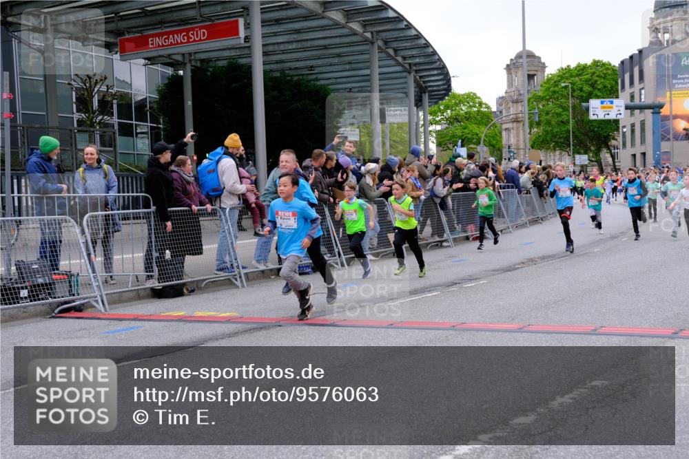 25.04.2026 - Das Zehntel Tim E. http://msf.ph/oto/9576063 25.04.2026 10:55:39 Ziel 5039, 5195, 5226, 5229, 5420, 5443, 5578, 5583, 5696, 5741, 5747, 5790, 5791, 5872, 5978, 6010, 6025, 6074, 6093, 6412, 6552, 6586, 6871, 6876, 6884, 6886, 6939, 6946, 6952, 6953, 6999, 7228, 7518, 7835, 7903, 8007 meine-sportfotos.de
