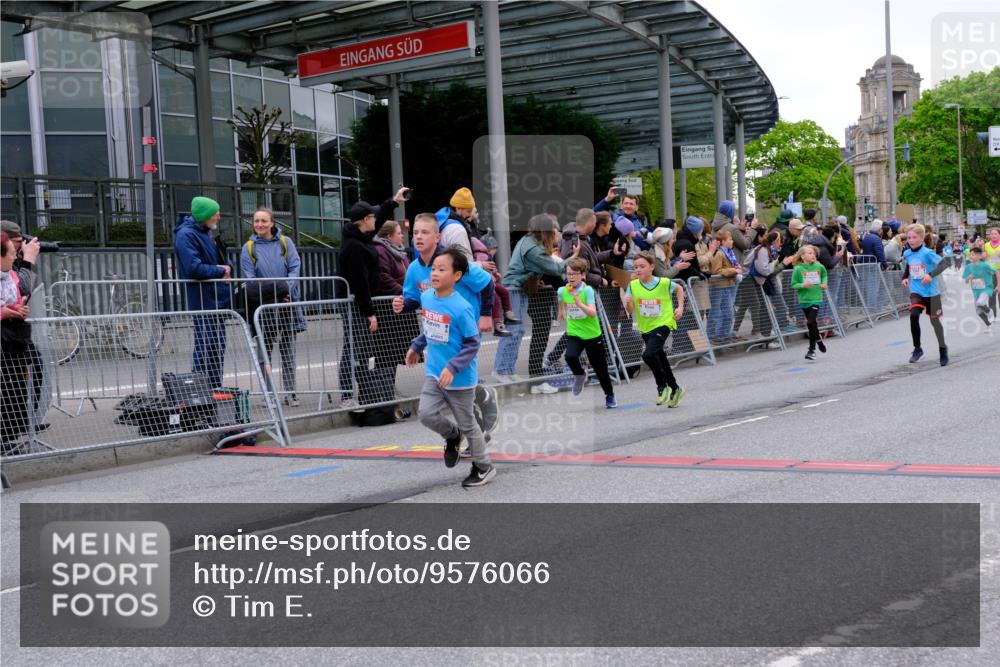 25.04.2026 - Das Zehntel Tim E. http://msf.ph/oto/9576066 25.04.2026 10:55:40 Ziel 5195, 5226, 5229, 5420, 5443, 5578, 5583, 5696, 5741, 5747, 5790, 5872, 5978, 6010, 6014, 6025, 6074, 6093, 6385, 6412, 6552, 6586, 6871, 6876, 6884, 6886, 6939, 6946, 7835, 7903, 8007 meine-sportfotos.de