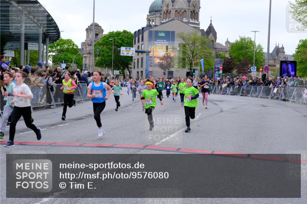 25.04.2026 - Das Zehntel Tim E. http://msf.ph/oto/9576080 25.04.2026 10:55:42 Ziel 5195, 5226, 5229, 5257, 5576, 5578, 5583, 5696, 5741, 5790, 5872, 5978, 6010, 6014, 6025, 6074, 6093, 6385, 6412, 6429, 6886, 6939, 6946, 7267, 7827, 7835, 7903, 8007 meine-sportfotos.de
