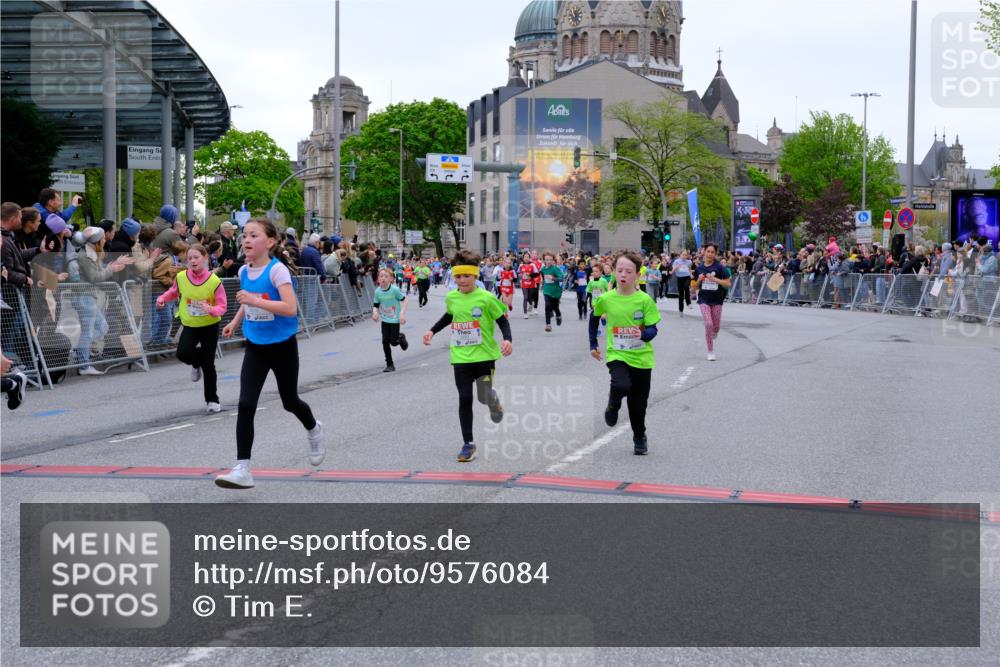 25.04.2026 - Das Zehntel Tim E. http://msf.ph/oto/9576084 25.04.2026 10:55:43 Ziel 5195, 5226, 5229, 5257, 5576, 5741, 5790, 5872, 5978, 6010, 6014, 6025, 6074, 6093, 6385, 6429, 6886, 6939, 6946, 7267, 7801, 7803, 7827, 7835, 7903, 8007 meine-sportfotos.de