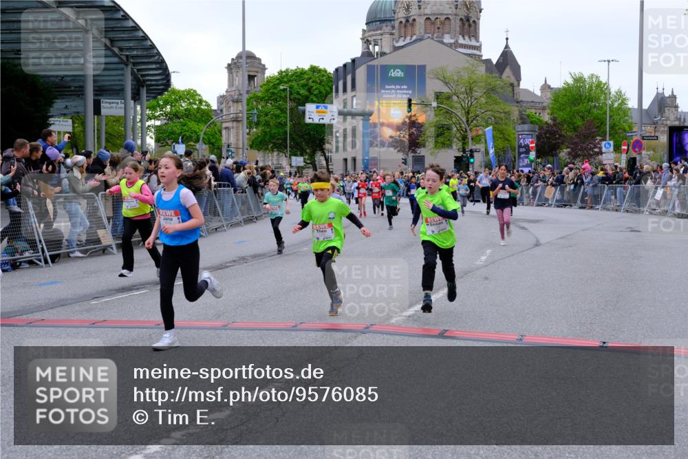 25.04.2026 - Das Zehntel Tim E. http://msf.ph/oto/9576085 25.04.2026 10:55:43 Ziel 5195, 5226, 5229, 5257, 5576, 5741, 5790, 5872, 5978, 6010, 6014, 6025, 6074, 6093, 6385, 6429, 6886, 6939, 6946, 7267, 7801, 7803, 7827, 7835, 7903, 8007 meine-sportfotos.de