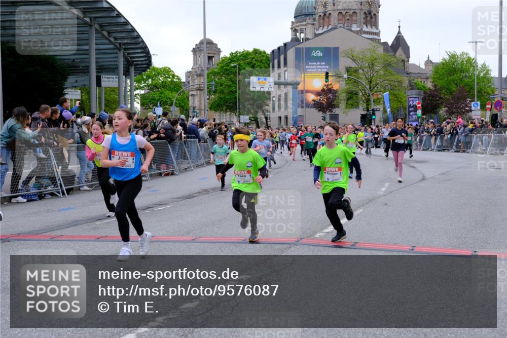 25.04.2026 - Das Zehntel Tim E. http://msf.ph/oto/9576087 25.04.2026 10:55:43 Ziel 5195, 5226, 5229, 5257, 5576, 5741, 5790, 5872, 5978, 6010, 6014, 6025, 6074, 6093, 6385, 6429, 6886, 6939, 6946, 7267, 7801, 7803, 7827, 7835, 7903, 8007 meine-sportfotos.de