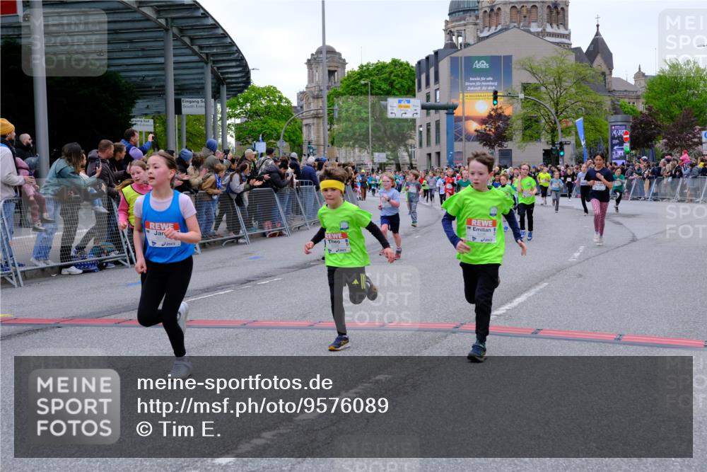 25.04.2026 - Das Zehntel Tim E. http://msf.ph/oto/9576089 25.04.2026 10:55:43 Ziel 5195, 5226, 5229, 5257, 5576, 5741, 5790, 5872, 5978, 6010, 6014, 6025, 6074, 6093, 6385, 6429, 6886, 6939, 6946, 7267, 7801, 7803, 7827, 7835, 7903, 8007 meine-sportfotos.de