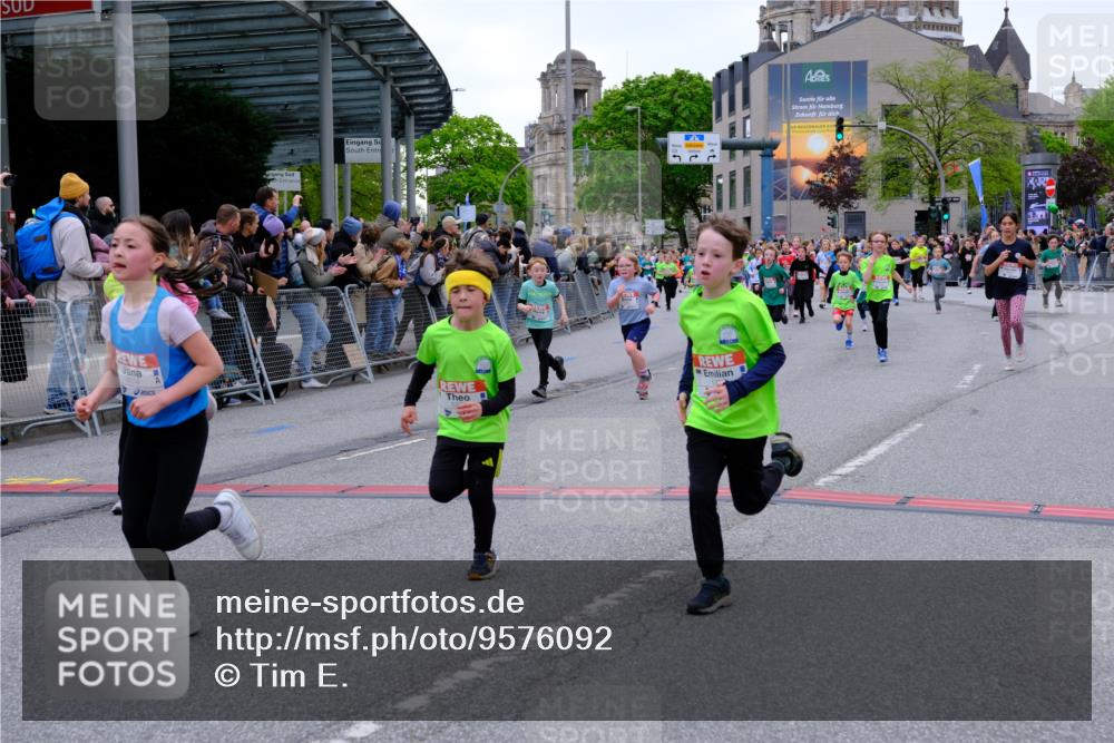 25.04.2026 - Das Zehntel Tim E. http://msf.ph/oto/9576092 25.04.2026 10:55:44 Ziel 5226, 5229, 5257, 5513, 5576, 5741, 5790, 5872, 5978, 6010, 6014, 6025, 6074, 6093, 6224, 6385, 6429, 6886, 6939, 6946, 7267, 7288, 7801, 7803, 7827, 7835, 7903, 8007 meine-sportfotos.de