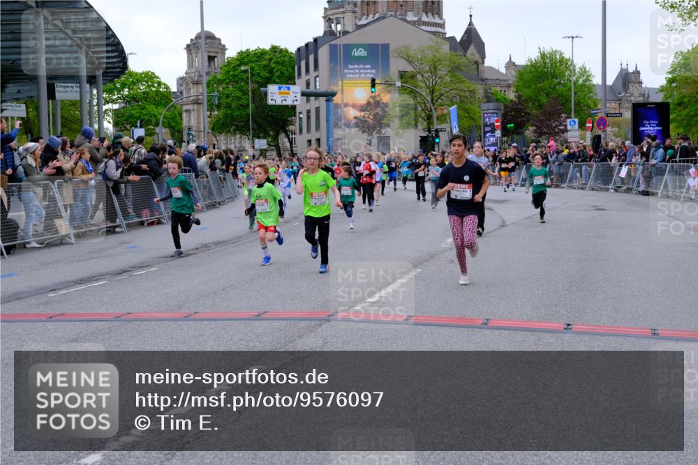 25.04.2026 - Das Zehntel Tim E. http://msf.ph/oto/9576097 25.04.2026 10:55:46 Ziel 5226, 5229, 5257, 5319, 5322, 5325, 5326, 5342, 5513, 5576, 5741, 5790, 5872, 5978, 6010, 6014, 6025, 6074, 6093, 6224, 6385, 6429, 6663, 6886, 6939, 6946, 7267, 7288, 7468, 7702, 7712, 7715, 7801, 7803, 7827, 7903, 8007 meine-sportfotos.de