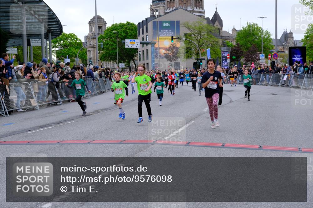 25.04.2026 - Das Zehntel Tim E. http://msf.ph/oto/9576098 25.04.2026 10:55:46 Ziel 5226, 5229, 5257, 5319, 5322, 5325, 5326, 5342, 5513, 5576, 5741, 5790, 5872, 5978, 6010, 6014, 6025, 6074, 6093, 6224, 6385, 6429, 6663, 6886, 6939, 6946, 7267, 7288, 7468, 7702, 7712, 7715, 7801, 7803, 7827, 7903, 8007 meine-sportfotos.de