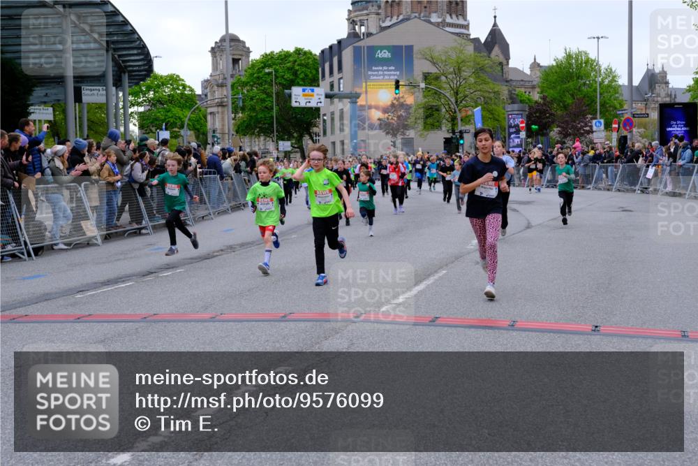 25.04.2026 - Das Zehntel Tim E. http://msf.ph/oto/9576099 25.04.2026 10:55:46 Ziel 5226, 5229, 5257, 5319, 5322, 5325, 5326, 5342, 5513, 5576, 5741, 5790, 5872, 5978, 6010, 6014, 6025, 6074, 6093, 6224, 6385, 6429, 6663, 6886, 6939, 6946, 7267, 7288, 7468, 7702, 7712, 7715, 7801, 7803, 7827, 7903, 8007 meine-sportfotos.de