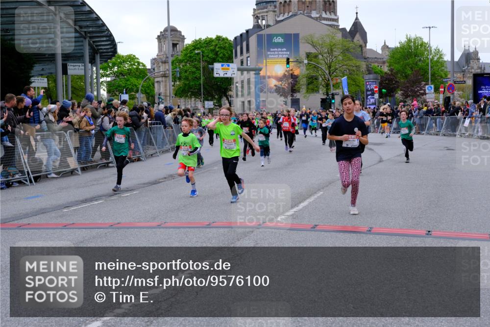 25.04.2026 - Das Zehntel Tim E. http://msf.ph/oto/9576100 25.04.2026 10:55:46 Ziel 5226, 5229, 5257, 5319, 5322, 5325, 5326, 5342, 5513, 5576, 5741, 5790, 5872, 5978, 6010, 6014, 6025, 6074, 6093, 6224, 6385, 6429, 6663, 6886, 6939, 6946, 7267, 7288, 7468, 7702, 7712, 7715, 7801, 7803, 7827, 7903, 8007 meine-sportfotos.de