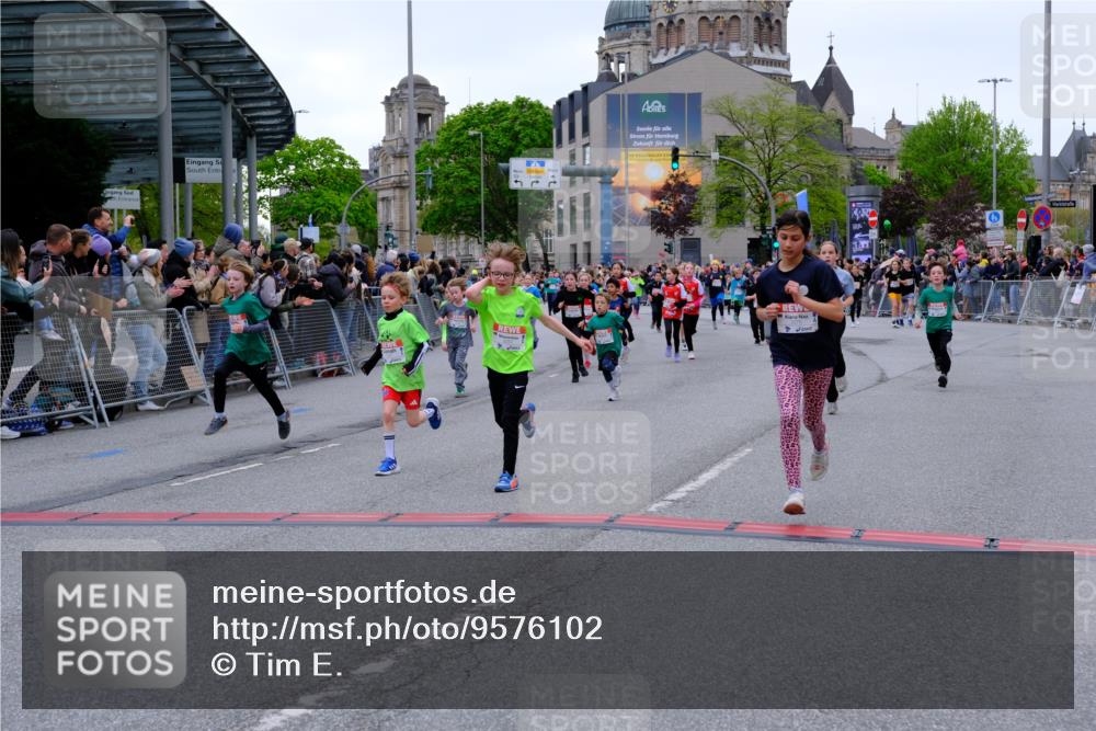 25.04.2026 - Das Zehntel Tim E. http://msf.ph/oto/9576102 25.04.2026 10:55:46 Ziel 5226, 5229, 5257, 5319, 5322, 5325, 5326, 5342, 5513, 5576, 5741, 5790, 5872, 5978, 6010, 6014, 6025, 6074, 6093, 6224, 6385, 6429, 6663, 6886, 6939, 6946, 7267, 7288, 7468, 7702, 7712, 7715, 7801, 7803, 7827, 7903, 8007 meine-sportfotos.de