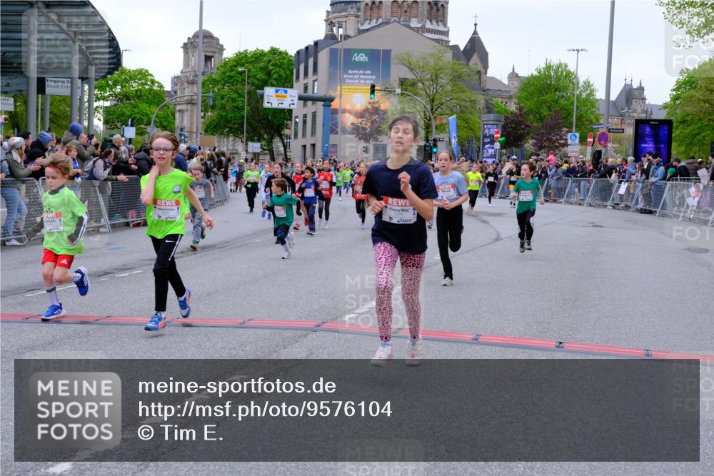 25.04.2026 - Das Zehntel Tim E. http://msf.ph/oto/9576104 25.04.2026 10:55:47 Ziel 5226, 5229, 5257, 5319, 5322, 5325, 5326, 5342, 5513, 5576, 5741, 5872, 5978, 6010, 6014, 6025, 6074, 6093, 6224, 6385, 6429, 6663, 6886, 6939, 6989, 7005, 7250, 7267, 7288, 7468, 7702, 7712, 7715, 7801, 7803, 7827, 7903, 8007 meine-sportfotos.de