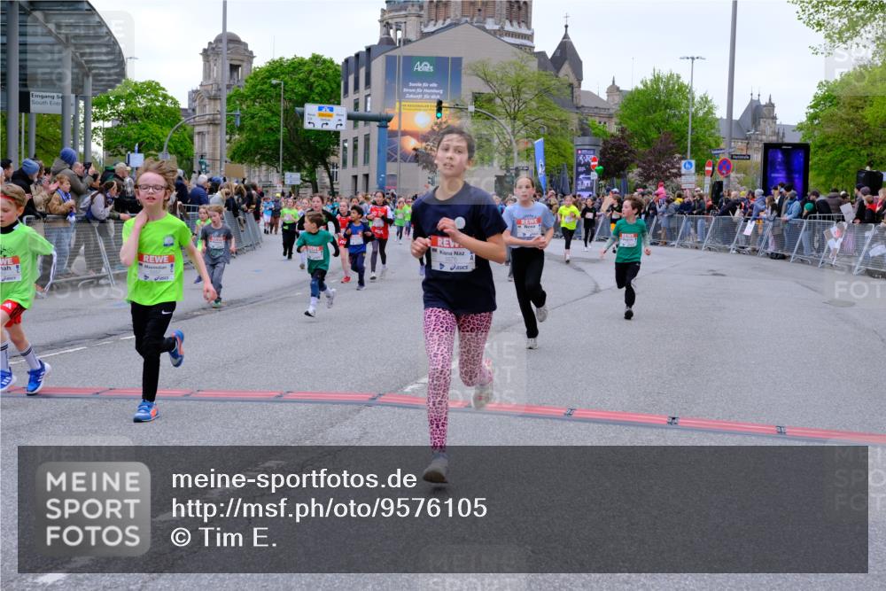 25.04.2026 - Das Zehntel Tim E. http://msf.ph/oto/9576105 25.04.2026 10:55:47 Ziel 5226, 5229, 5257, 5319, 5322, 5325, 5326, 5342, 5513, 5576, 5741, 5872, 5978, 6010, 6014, 6025, 6074, 6093, 6224, 6385, 6429, 6663, 6886, 6939, 6989, 7005, 7250, 7267, 7288, 7468, 7702, 7712, 7715, 7801, 7803, 7827, 7903, 8007 meine-sportfotos.de