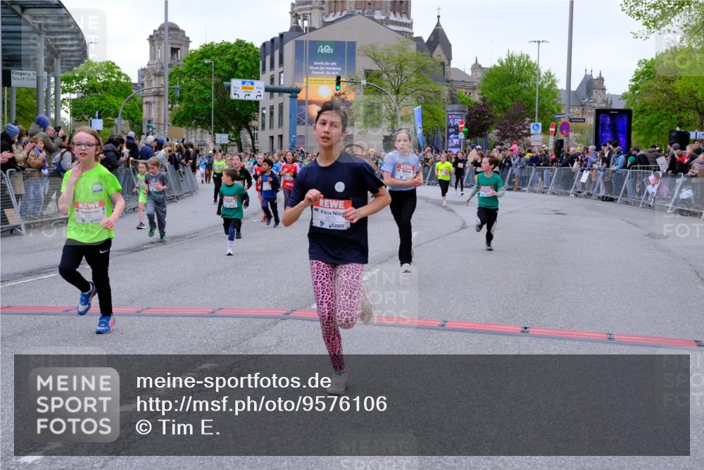 25.04.2026 - Das Zehntel Tim E. http://msf.ph/oto/9576106 25.04.2026 10:55:47 Ziel 5226, 5229, 5257, 5319, 5322, 5325, 5326, 5342, 5513, 5576, 5741, 5872, 5978, 6010, 6014, 6025, 6074, 6093, 6224, 6385, 6429, 6663, 6886, 6939, 6989, 7005, 7250, 7267, 7288, 7468, 7702, 7712, 7715, 7801, 7803, 7827, 7903, 8007 meine-sportfotos.de