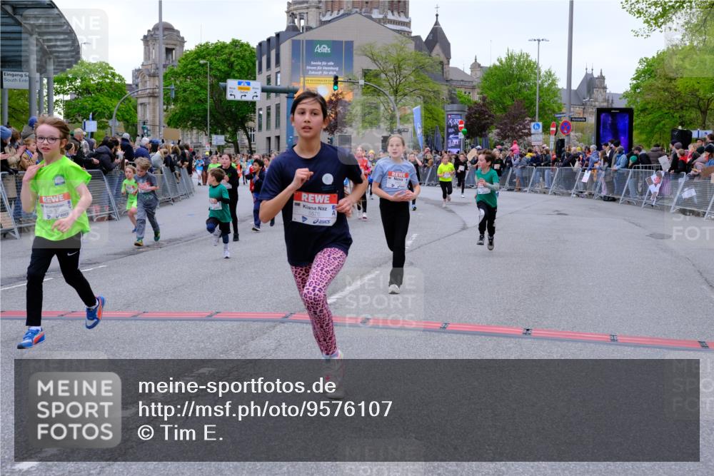 25.04.2026 - Das Zehntel Tim E. http://msf.ph/oto/9576107 25.04.2026 10:55:47 Ziel 5226, 5229, 5257, 5319, 5322, 5325, 5326, 5342, 5513, 5576, 5741, 5872, 5978, 6010, 6014, 6025, 6074, 6093, 6224, 6385, 6429, 6663, 6886, 6939, 6989, 7005, 7250, 7267, 7288, 7468, 7702, 7712, 7715, 7801, 7803, 7827, 7903, 8007 meine-sportfotos.de