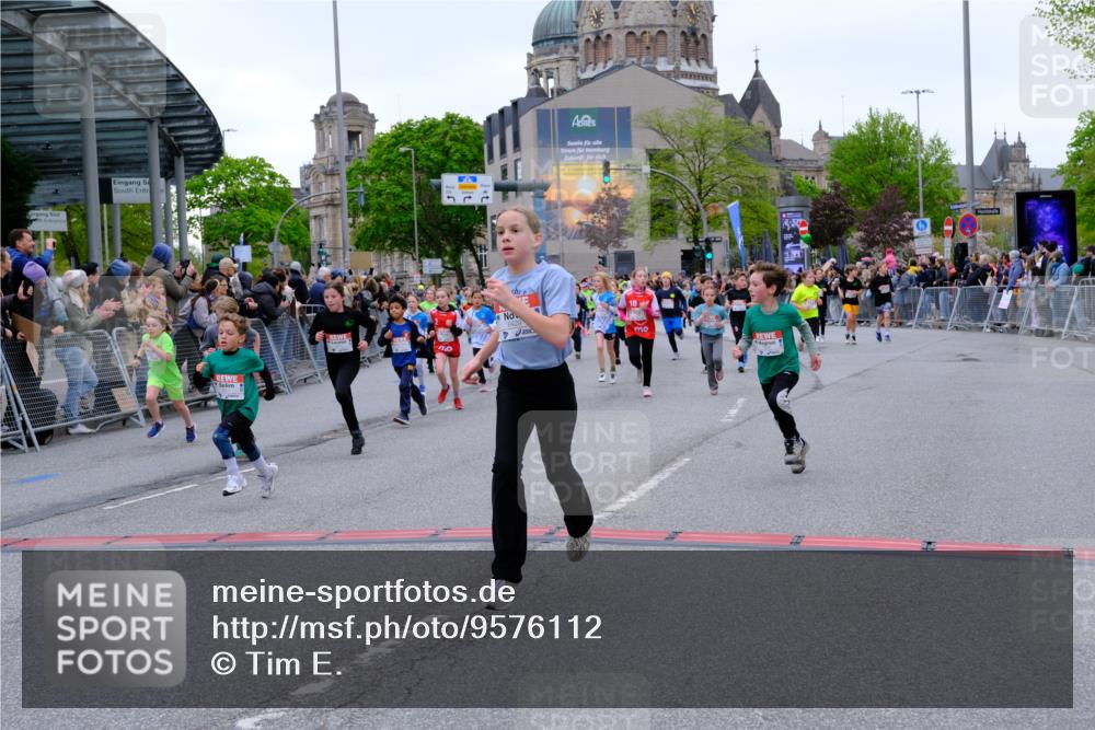 25.04.2026 - Das Zehntel Tim E. http://msf.ph/oto/9576112 25.04.2026 10:55:48 Ziel 5226, 5229, 5257, 5319, 5322, 5325, 5326, 5342, 5513, 5576, 5741, 5872, 5978, 6014, 6025, 6074, 6093, 6189, 6224, 6385, 6429, 6663, 6886, 6989, 7005, 7250, 7267, 7288, 7319, 7468, 7702, 7712, 7715, 7801, 7803, 7827, 7903, 8007 meine-sportfotos.de