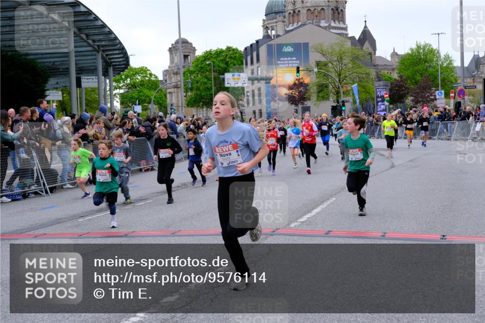 25.04.2026 - Das Zehntel Tim E. http://msf.ph/oto/9576114 25.04.2026 10:55:48 Ziel 5226, 5229, 5257, 5319, 5322, 5325, 5326, 5342, 5513, 5576, 5741, 5872, 5978, 6014, 6025, 6074, 6093, 6189, 6224, 6385, 6429, 6663, 6886, 6989, 7005, 7250, 7267, 7288, 7319, 7468, 7702, 7712, 7715, 7801, 7803, 7827, 7903, 8007 meine-sportfotos.de