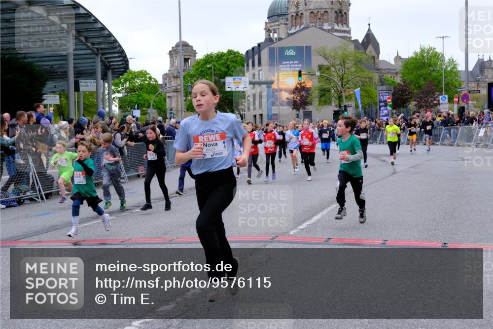 25.04.2026 - Das Zehntel Tim E. http://msf.ph/oto/9576115 25.04.2026 10:55:48 Ziel 5226, 5229, 5257, 5319, 5322, 5325, 5326, 5342, 5513, 5576, 5741, 5872, 5978, 6014, 6025, 6074, 6093, 6189, 6224, 6385, 6429, 6663, 6886, 6989, 7005, 7250, 7267, 7288, 7319, 7468, 7702, 7712, 7715, 7801, 7803, 7827, 7903, 8007 meine-sportfotos.de