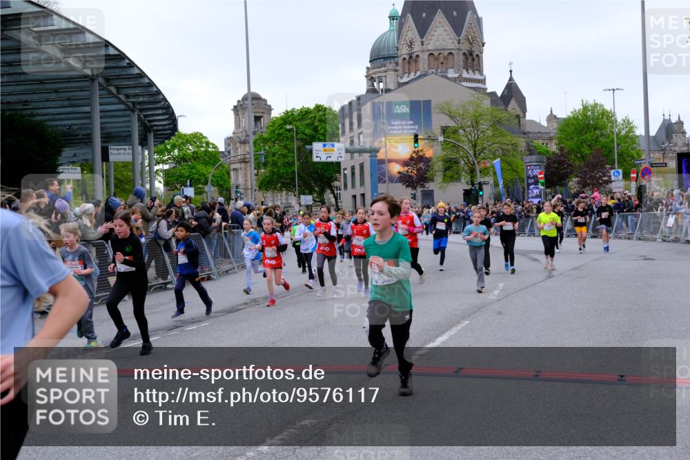 25.04.2026 - Das Zehntel Tim E. http://msf.ph/oto/9576117 25.04.2026 10:55:49 Ziel 5226, 5229, 5257, 5319, 5322, 5325, 5326, 5342, 5507, 5511, 5513, 5576, 5741, 5872, 5978, 6014, 6074, 6093, 6189, 6224, 6385, 6429, 6663, 6713, 6886, 6989, 7005, 7131, 7250, 7267, 7288, 7319, 7468, 7592, 7702, 7712, 7715, 7801, 7803, 7827, 7903, 8007 meine-sportfotos.de