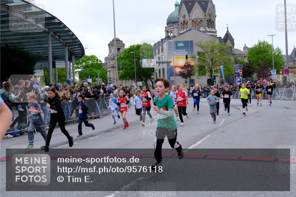 25.04.2026 - Das Zehntel Tim E. http://msf.ph/oto/9576118 25.04.2026 10:55:49 Ziel 5226, 5229, 5257, 5319, 5322, 5325, 5326, 5342, 5507, 5511, 5513, 5576, 5741, 5872, 5978, 6014, 6074, 6093, 6189, 6224, 6385, 6429, 6663, 6713, 6886, 6989, 7005, 7131, 7250, 7267, 7288, 7319, 7468, 7592, 7702, 7712, 7715, 7801, 7803, 7827, 7903, 8007 meine-sportfotos.de