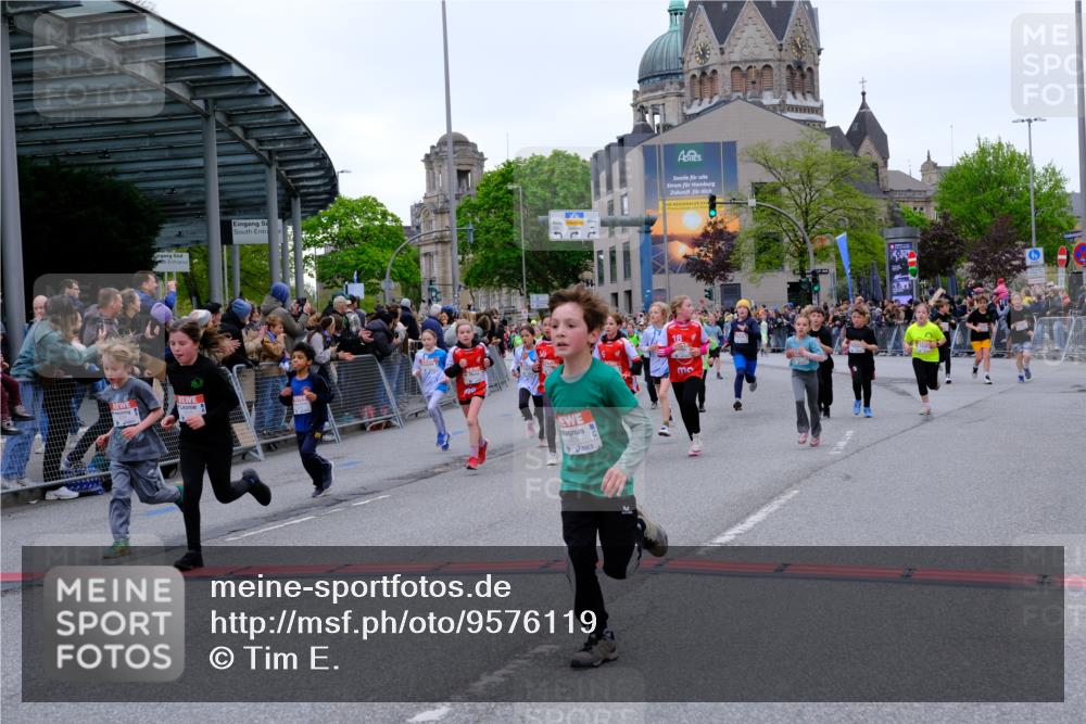 25.04.2026 - Das Zehntel Tim E. http://msf.ph/oto/9576119 25.04.2026 10:55:49 Ziel 5226, 5229, 5257, 5319, 5322, 5325, 5326, 5342, 5507, 5511, 5513, 5576, 5741, 5872, 5978, 6014, 6074, 6093, 6189, 6224, 6385, 6429, 6663, 6713, 6886, 6989, 7005, 7131, 7250, 7267, 7288, 7319, 7468, 7592, 7702, 7712, 7715, 7801, 7803, 7827, 7903, 8007 meine-sportfotos.de