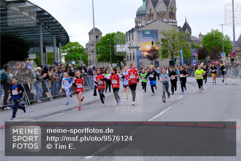 25.04.2026 - Das Zehntel Tim E. http://msf.ph/oto/9576124 25.04.2026 10:55:49 Ziel 5226, 5229, 5257, 5319, 5322, 5325, 5326, 5342, 5507, 5511, 5513, 5576, 5741, 5872, 5978, 6014, 6074, 6093, 6189, 6224, 6385, 6429, 6663, 6713, 6886, 6989, 7005, 7131, 7250, 7267, 7288, 7319, 7468, 7592, 7702, 7712, 7715, 7801, 7803, 7827, 7903, 8007 meine-sportfotos.de
