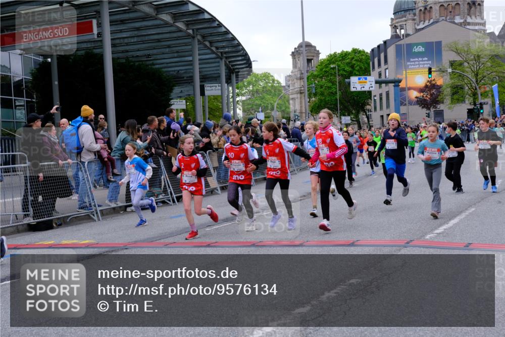 25.04.2026 - Das Zehntel Tim E. http://msf.ph/oto/9576134 25.04.2026 10:55:50 Ziel 5226, 5229, 5257, 5319, 5322, 5325, 5326, 5342, 5495, 5505, 5507, 5511, 5513, 5576, 5644, 5741, 5872, 6014, 6093, 6189, 6224, 6385, 6429, 6663, 6713, 6989, 7005, 7131, 7250, 7267, 7288, 7319, 7468, 7592, 7702, 7712, 7715, 7801, 7803, 7827 meine-sportfotos.de