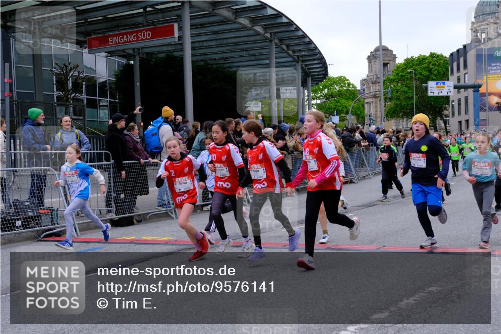 25.04.2026 - Das Zehntel Tim E. http://msf.ph/oto/9576141 25.04.2026 10:55:51 Ziel 5257, 5319, 5322, 5325, 5326, 5342, 5495, 5505, 5507, 5511, 5513, 5576, 5644, 6011, 6013, 6014, 6031, 6093, 6189, 6224, 6385, 6429, 6663, 6713, 6989, 7005, 7131, 7250, 7267, 7288, 7319, 7368, 7369, 7468, 7592, 7702, 7712, 7715, 7801, 7803, 7827 meine-sportfotos.de