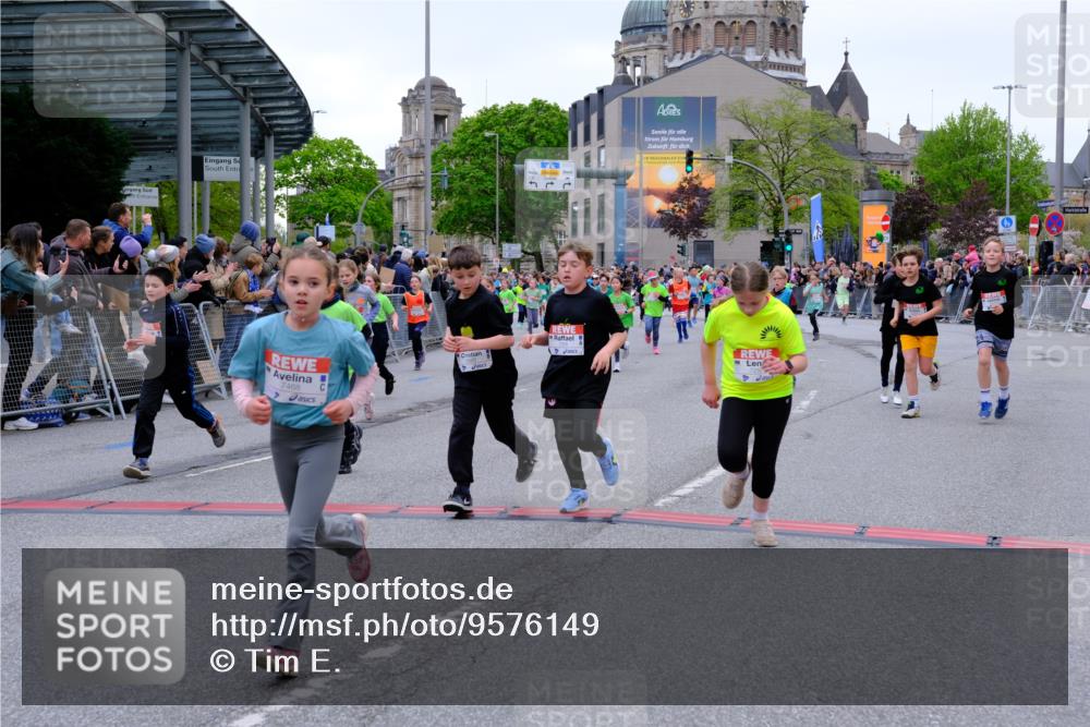 25.04.2026 - Das Zehntel Tim E. http://msf.ph/oto/9576149 25.04.2026 10:55:53 Ziel 5257, 5270, 5319, 5322, 5325, 5326, 5342, 5495, 5505, 5507, 5511, 5513, 5576, 5644, 6011, 6013, 6031, 6189, 6224, 6429, 6663, 6713, 6989, 7005, 7131, 7250, 7267, 7288, 7309, 7310, 7317, 7319, 7368, 7369, 7468, 7592, 7702, 7712, 7715, 7801, 7803, 7827, 7878 meine-sportfotos.de