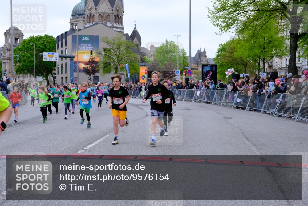 25.04.2026 - Das Zehntel Tim E. http://msf.ph/oto/9576154 25.04.2026 10:55:54 Ziel 5080, 5270, 5319, 5322, 5325, 5326, 5342, 5495, 5505, 5507, 5511, 5513, 5644, 5870, 6011, 6013, 6031, 6189, 6224, 6429, 6663, 6705, 6713, 6989, 7005, 7131, 7250, 7266, 7288, 7309, 7310, 7317, 7319, 7368, 7369, 7389, 7468, 7592, 7638, 7702, 7712, 7715, 7801, 7803, 7827, 7842, 7878, 8066 meine-sportfotos.de