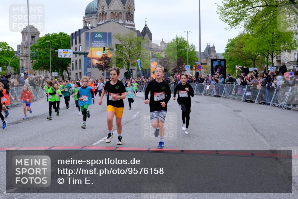 25.04.2026 - Das Zehntel Tim E. http://msf.ph/oto/9576158 25.04.2026 10:55:54 Ziel 5080, 5270, 5319, 5322, 5325, 5326, 5342, 5495, 5505, 5507, 5511, 5513, 5644, 5870, 6011, 6013, 6031, 6189, 6224, 6429, 6663, 6705, 6713, 6989, 7005, 7131, 7250, 7266, 7288, 7309, 7310, 7317, 7319, 7368, 7369, 7389, 7468, 7592, 7638, 7702, 7712, 7715, 7801, 7803, 7827, 7842, 7878, 8066 meine-sportfotos.de