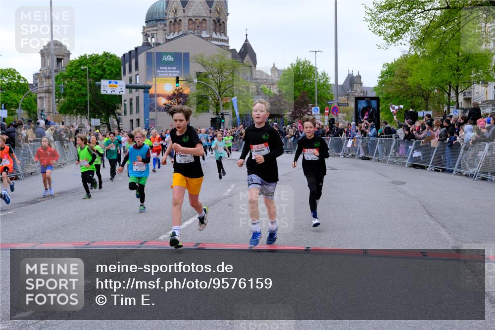 25.04.2026 - Das Zehntel Tim E. http://msf.ph/oto/9576159 25.04.2026 10:55:54 Ziel 5080, 5270, 5319, 5322, 5325, 5326, 5342, 5495, 5505, 5507, 5511, 5513, 5644, 5870, 6011, 6013, 6031, 6189, 6224, 6429, 6663, 6705, 6713, 6989, 7005, 7131, 7250, 7266, 7288, 7309, 7310, 7317, 7319, 7368, 7369, 7389, 7468, 7592, 7638, 7702, 7712, 7715, 7801, 7803, 7827, 7842, 7878, 8066 meine-sportfotos.de