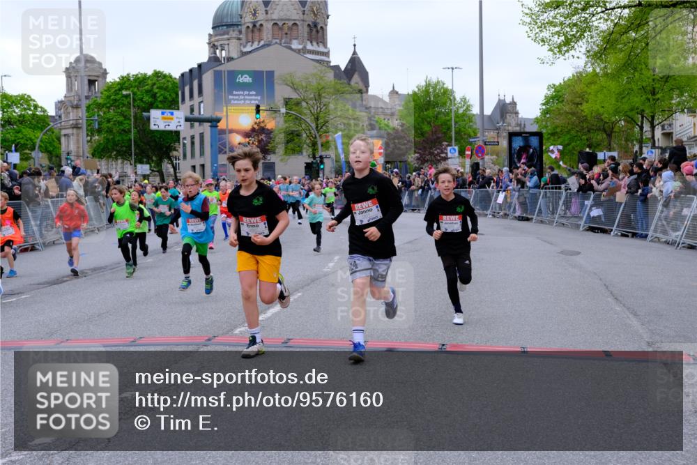 25.04.2026 - Das Zehntel Tim E. http://msf.ph/oto/9576160 25.04.2026 10:55:54 Ziel 5080, 5270, 5319, 5322, 5325, 5326, 5342, 5495, 5505, 5507, 5511, 5513, 5644, 5870, 6011, 6013, 6031, 6189, 6224, 6429, 6663, 6705, 6713, 6989, 7005, 7131, 7250, 7266, 7288, 7309, 7310, 7317, 7319, 7368, 7369, 7389, 7468, 7592, 7638, 7702, 7712, 7715, 7801, 7803, 7827, 7842, 7878, 8066 meine-sportfotos.de