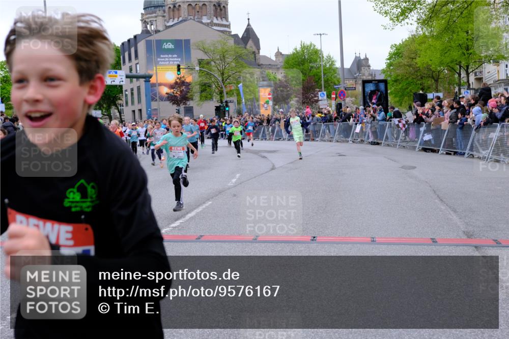 25.04.2026 - Das Zehntel Tim E. http://msf.ph/oto/9576167 25.04.2026 10:55:56 Ziel 5080, 5270, 5319, 5322, 5325, 5326, 5342, 5495, 5505, 5507, 5511, 5513, 5585, 5644, 5646, 5870, 6011, 6013, 6031, 6189, 6224, 6663, 6702, 6705, 6713, 6989, 7005, 7074, 7131, 7250, 7266, 7288, 7309, 7310, 7317, 7319, 7368, 7369, 7389, 7468, 7592, 7638, 7702, 7712, 7715, 7821, 7842, 7878, 8012, 8066 meine-sportfotos.de