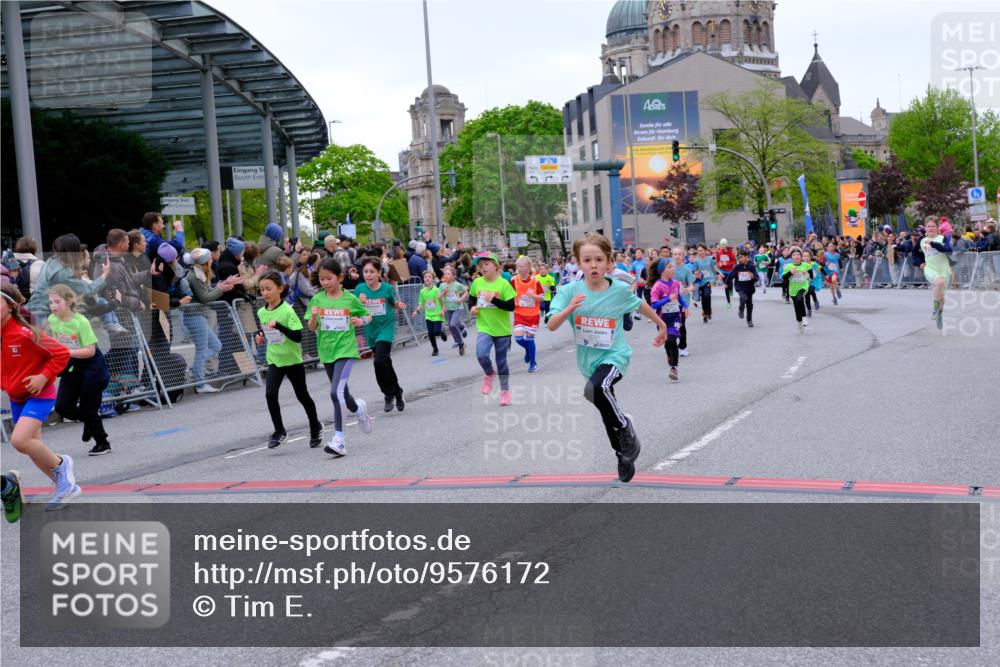 25.04.2026 - Das Zehntel Tim E. http://msf.ph/oto/9576172 25.04.2026 10:55:56 Ziel 5080, 5270, 5319, 5322, 5325, 5326, 5342, 5495, 5505, 5507, 5511, 5513, 5585, 5644, 5646, 5870, 6011, 6013, 6031, 6189, 6224, 6663, 6702, 6705, 6713, 6989, 7005, 7074, 7131, 7250, 7266, 7288, 7309, 7310, 7317, 7319, 7368, 7369, 7389, 7468, 7592, 7638, 7702, 7712, 7715, 7821, 7842, 7878, 8012, 8066 meine-sportfotos.de