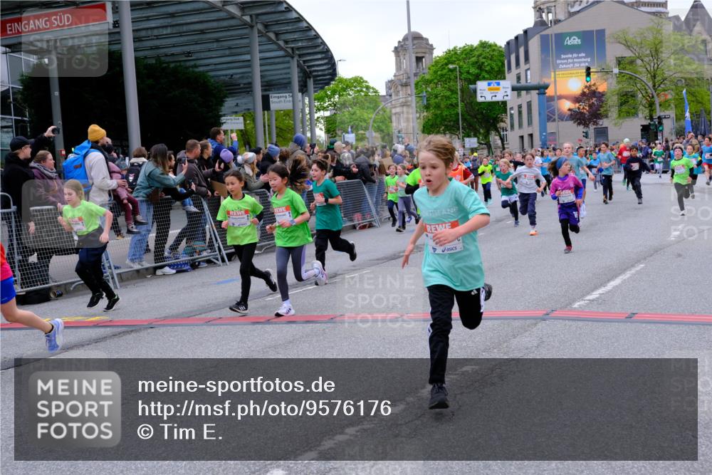 25.04.2026 - Das Zehntel Tim E. http://msf.ph/oto/9576176 25.04.2026 10:55:57 Ziel 5080, 5270, 5319, 5322, 5325, 5326, 5342, 5495, 5505, 5507, 5511, 5585, 5644, 5646, 5692, 5711, 5870, 6011, 6013, 6031, 6189, 6663, 6702, 6705, 6713, 6989, 7005, 7074, 7131, 7250, 7266, 7309, 7310, 7317, 7319, 7368, 7369, 7389, 7468, 7592, 7638, 7702, 7712, 7715, 7821, 7842, 7878, 8012, 8066 meine-sportfotos.de