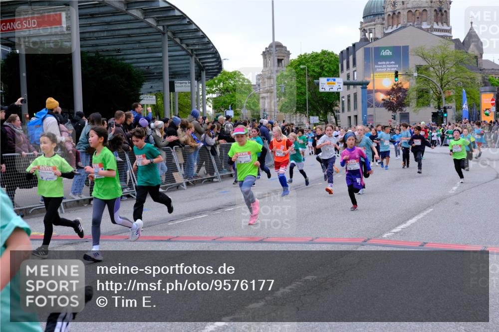 25.04.2026 - Das Zehntel Tim E. http://msf.ph/oto/9576177 25.04.2026 10:55:58 Ziel 5080, 5156, 5270, 5319, 5322, 5325, 5326, 5495, 5505, 5507, 5511, 5585, 5644, 5646, 5692, 5711, 5870, 6011, 6013, 6031, 6189, 6475, 6663, 6702, 6705, 6713, 6918, 6989, 7005, 7074, 7131, 7203, 7226, 7250, 7266, 7309, 7310, 7317, 7319, 7368, 7369, 7389, 7468, 7555, 7592, 7638, 7702, 7712, 7715, 7821, 7842, 7878, 8012, 8066 meine-sportfotos.de
