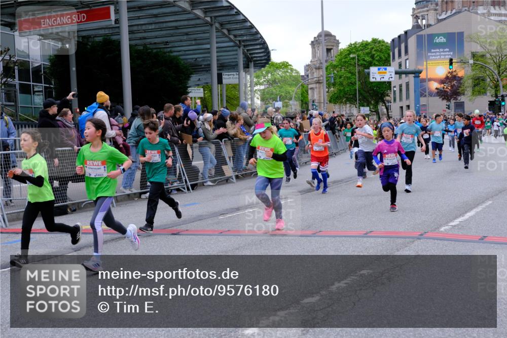 25.04.2026 - Das Zehntel Tim E. http://msf.ph/oto/9576180 25.04.2026 10:55:58 Ziel 5080, 5156, 5270, 5319, 5322, 5325, 5326, 5495, 5505, 5507, 5511, 5585, 5644, 5646, 5692, 5711, 5870, 6011, 6013, 6031, 6189, 6475, 6663, 6702, 6705, 6713, 6918, 6989, 7005, 7074, 7131, 7203, 7226, 7250, 7266, 7309, 7310, 7317, 7319, 7368, 7369, 7389, 7468, 7555, 7592, 7638, 7702, 7712, 7715, 7821, 7842, 7878, 8012, 8066 meine-sportfotos.de