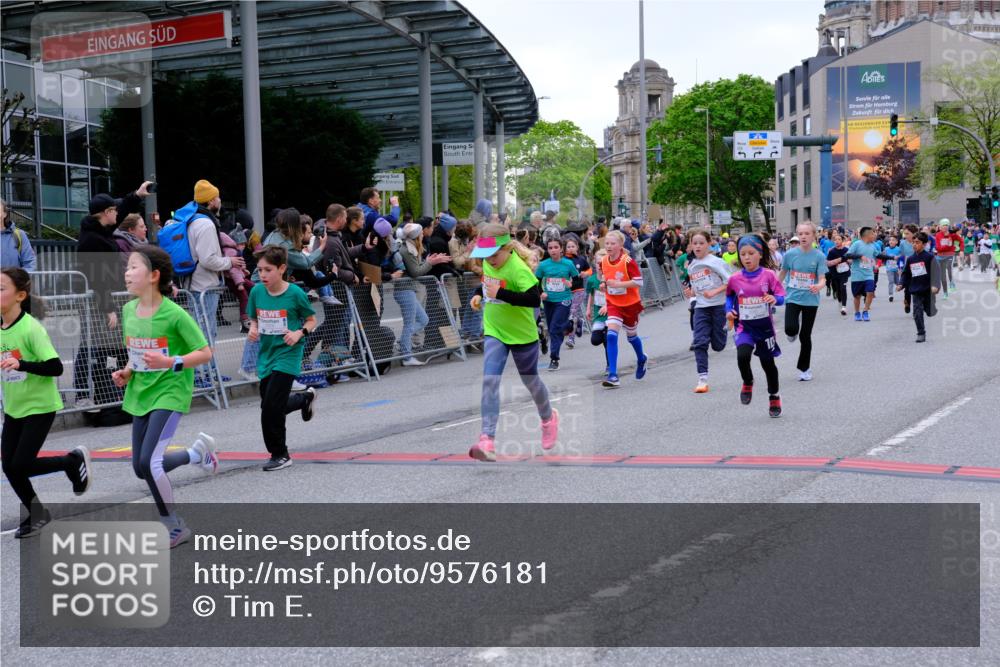 25.04.2026 - Das Zehntel Tim E. http://msf.ph/oto/9576181 25.04.2026 10:55:58 Ziel 5080, 5156, 5270, 5319, 5322, 5325, 5326, 5495, 5505, 5507, 5511, 5585, 5644, 5646, 5692, 5711, 5870, 6011, 6013, 6031, 6189, 6475, 6663, 6702, 6705, 6713, 6918, 6989, 7005, 7074, 7131, 7203, 7226, 7250, 7266, 7309, 7310, 7317, 7319, 7368, 7369, 7389, 7468, 7555, 7592, 7638, 7702, 7712, 7715, 7821, 7842, 7878, 8012, 8066 meine-sportfotos.de
