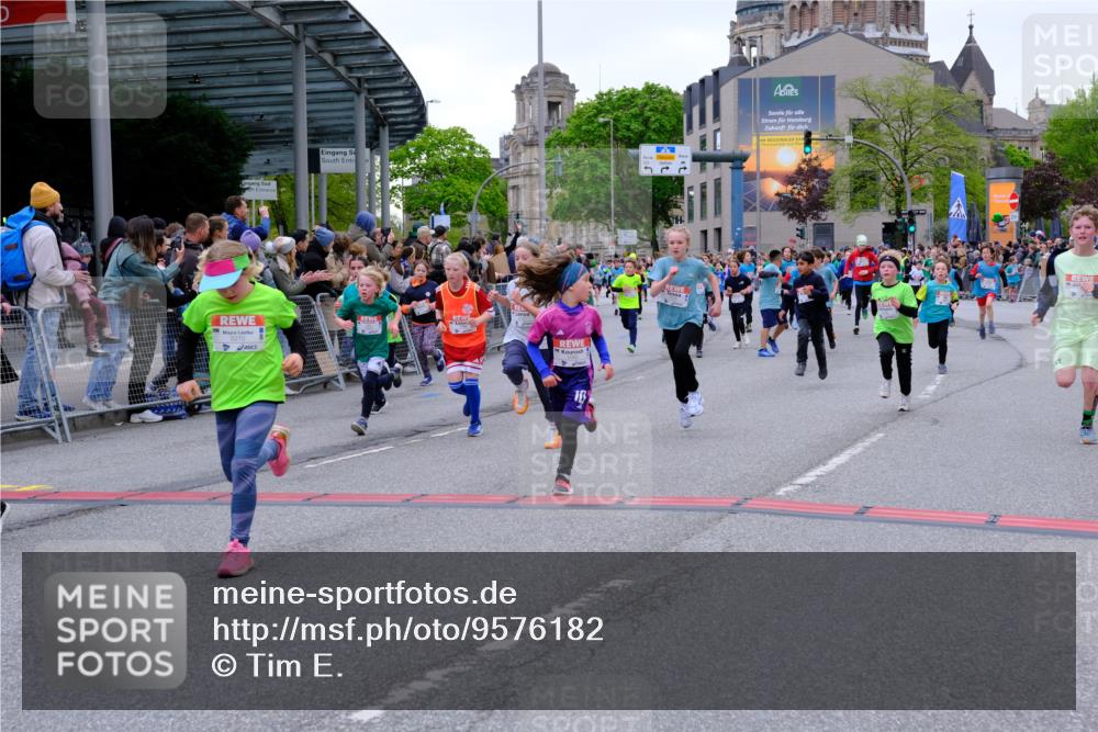 25.04.2026 - Das Zehntel Tim E. http://msf.ph/oto/9576182 25.04.2026 10:55:58 Ziel 5080, 5156, 5270, 5319, 5322, 5325, 5326, 5495, 5505, 5507, 5511, 5585, 5644, 5646, 5692, 5711, 5870, 6011, 6013, 6031, 6189, 6475, 6663, 6702, 6705, 6713, 6918, 6989, 7005, 7074, 7131, 7203, 7226, 7250, 7266, 7309, 7310, 7317, 7319, 7368, 7369, 7389, 7468, 7555, 7592, 7638, 7702, 7712, 7715, 7821, 7842, 7878, 8012, 8066 meine-sportfotos.de