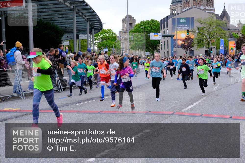 25.04.2026 - Das Zehntel Tim E. http://msf.ph/oto/9576184 25.04.2026 10:55:59 Ziel 5080, 5156, 5161, 5270, 5495, 5505, 5507, 5511, 5585, 5644, 5646, 5692, 5711, 5870, 6011, 6013, 6031, 6189, 6475, 6702, 6705, 6713, 6842, 6875, 6918, 6989, 7005, 7074, 7131, 7203, 7226, 7250, 7266, 7309, 7310, 7317, 7319, 7368, 7369, 7389, 7498, 7552, 7555, 7592, 7638, 7821, 7842, 7878, 8012, 8028, 8066 meine-sportfotos.de