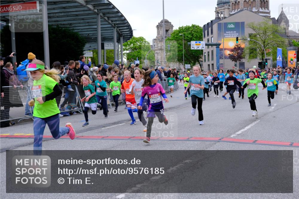 25.04.2026 - Das Zehntel Tim E. http://msf.ph/oto/9576185 25.04.2026 10:55:59 Ziel 5080, 5156, 5161, 5270, 5495, 5505, 5507, 5511, 5585, 5644, 5646, 5692, 5711, 5870, 6011, 6013, 6031, 6189, 6475, 6702, 6705, 6713, 6842, 6875, 6918, 6989, 7005, 7074, 7131, 7203, 7226, 7250, 7266, 7309, 7310, 7317, 7319, 7368, 7369, 7389, 7498, 7552, 7555, 7592, 7638, 7821, 7842, 7878, 8012, 8028, 8066 meine-sportfotos.de