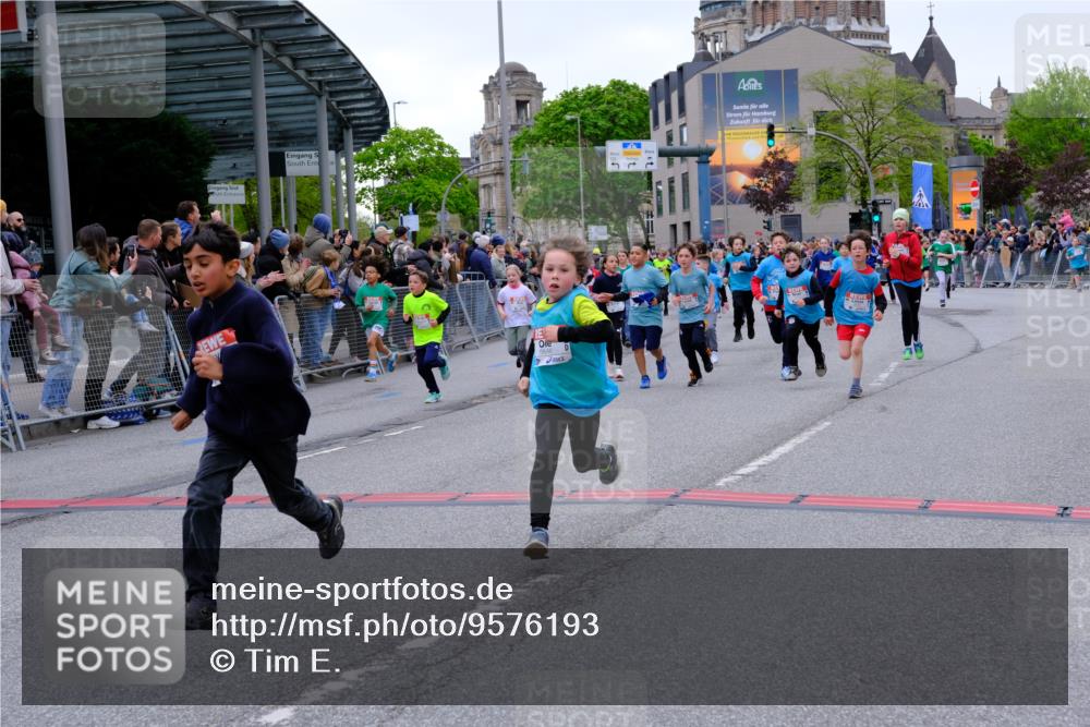 25.04.2026 - Das Zehntel Tim E. http://msf.ph/oto/9576193 25.04.2026 10:56:01 Ziel 5080, 5156, 5161, 5167, 5270, 5412, 5495, 5505, 5507, 5511, 5585, 5644, 5646, 5692, 5711, 5783, 5784, 5870, 6011, 6013, 6031, 6475, 6702, 6705, 6713, 6842, 6875, 6918, 7074, 7131, 7203, 7226, 7266, 7309, 7310, 7317, 7368, 7369, 7389, 7498, 7552, 7555, 7592, 7638, 7821, 7842, 7878, 7943, 8012, 8028, 8066 meine-sportfotos.de