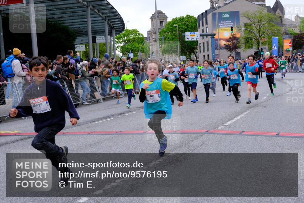 25.04.2026 - Das Zehntel Tim E. http://msf.ph/oto/9576195 25.04.2026 10:56:01 Ziel 5080, 5156, 5161, 5167, 5270, 5412, 5495, 5505, 5507, 5511, 5585, 5644, 5646, 5692, 5711, 5783, 5784, 5870, 6011, 6013, 6031, 6475, 6702, 6705, 6713, 6842, 6875, 6918, 7074, 7131, 7203, 7226, 7266, 7309, 7310, 7317, 7368, 7369, 7389, 7498, 7552, 7555, 7592, 7638, 7821, 7842, 7878, 7943, 8012, 8028, 8066 meine-sportfotos.de