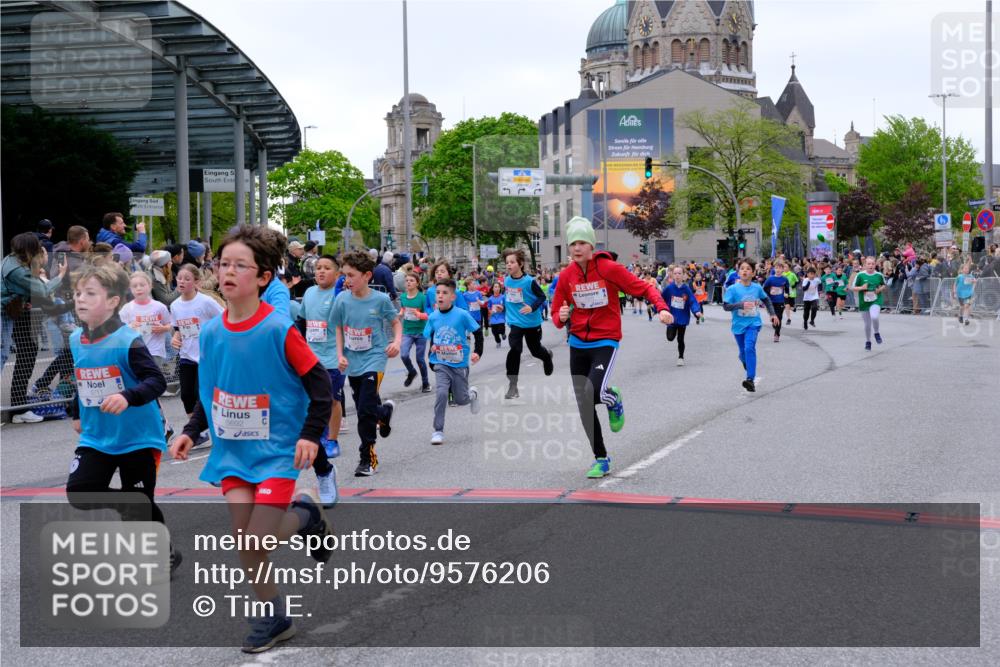 25.04.2026 - Das Zehntel Tim E. http://msf.ph/oto/9576206 25.04.2026 10:56:03 Ziel 5080, 5156, 5161, 5167, 5270, 5412, 5426, 5449, 5585, 5646, 5692, 5711, 5783, 5784, 5870, 5896, 6011, 6013, 6031, 6475, 6506, 6702, 6705, 6735, 6761, 6842, 6875, 6918, 7074, 7203, 7226, 7266, 7309, 7310, 7317, 7363, 7368, 7369, 7389, 7498, 7508, 7552, 7555, 7638, 7818, 7821, 7842, 7878, 7943, 7978, 8012, 8028, 8066 meine-sportfotos.de